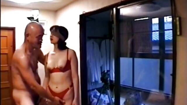 උසස් තත්ත්වයේ :  Hot brunette babe ඇගේ යෝග උපදේශකයා විසින් පහර දෙයි උණුසුම් අසභ්ය චිත්රපට 