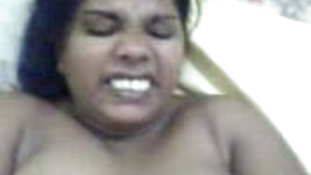 උසස් තත්ත්වයේ :  කිරා නොයර් ධාවන ඇඳුමෙන් හොඳ පෙනුමක් ඇති අතර Xander Corvus ඇයට කෙලවයි උණුසුම් අසභ්ය චිත්රපට 
