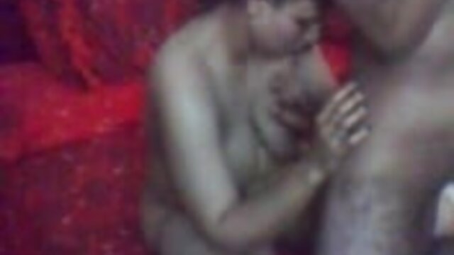 උසස් තත්ත්වයේ :  කැටි ගෝල්ඩ් නම් කුඩා පාසල් සිසුවිය බිහිසුණු පෙකර් පදින්නීය උණුසුම් අසභ්ය චිත්රපට 